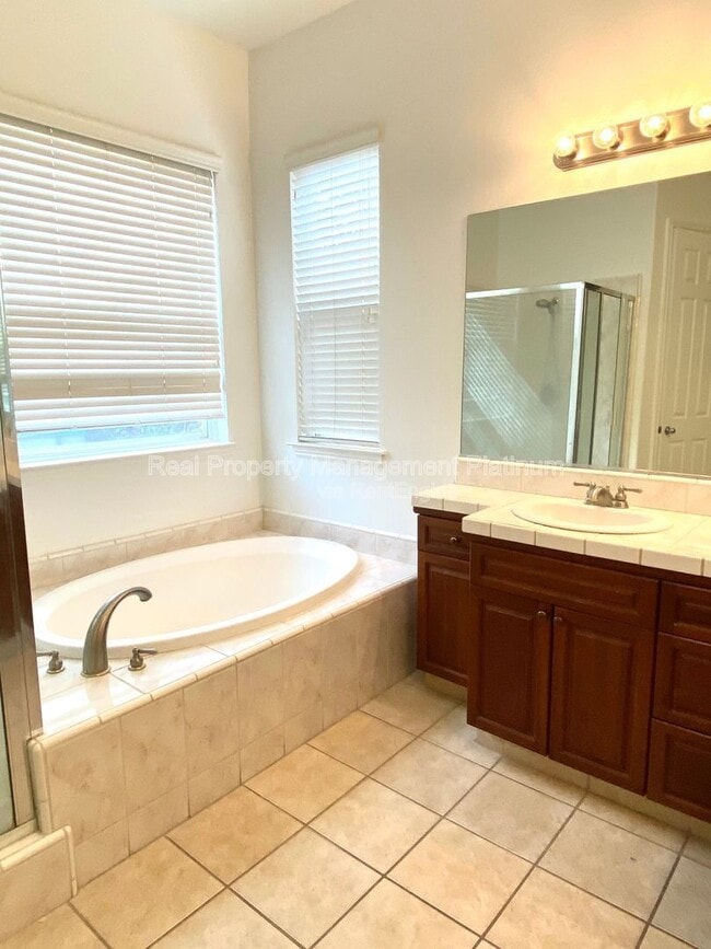 Photo - 5801 W Chennault Ave