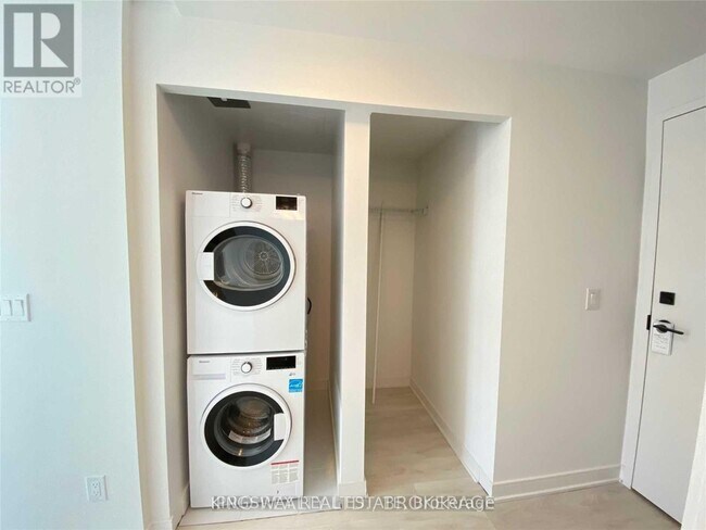 Photo - 180 Mill St Unité S803