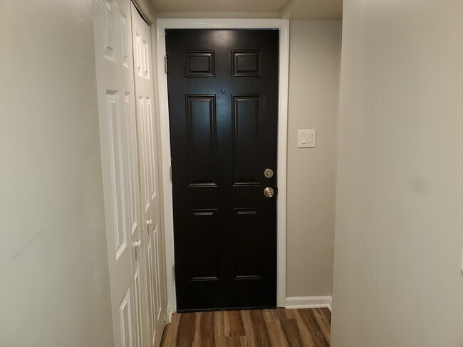 Photo - Cozy split level apartment