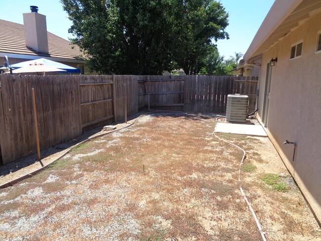 1080 Courtyard Dr