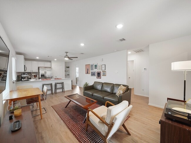 Photo - 1238 Millers Pass Dr