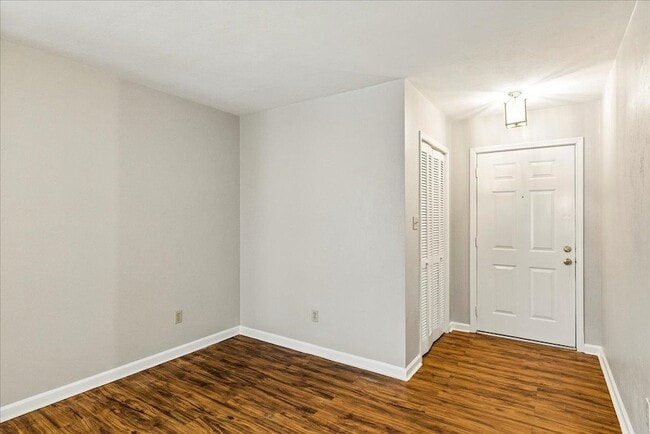 Photo - 3232 Riddle Dr