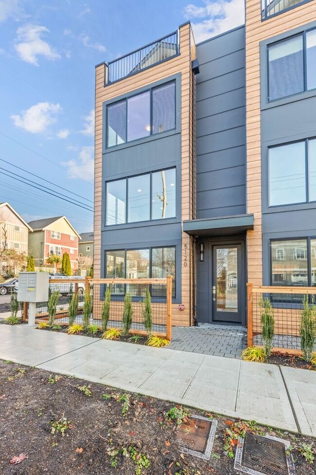 Stunning Brand-New Ballard Townhome with A... - Stunning Brand-New Ballard Townhome with A...