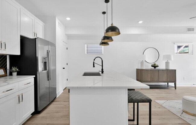 Photo - 8021 Cora St