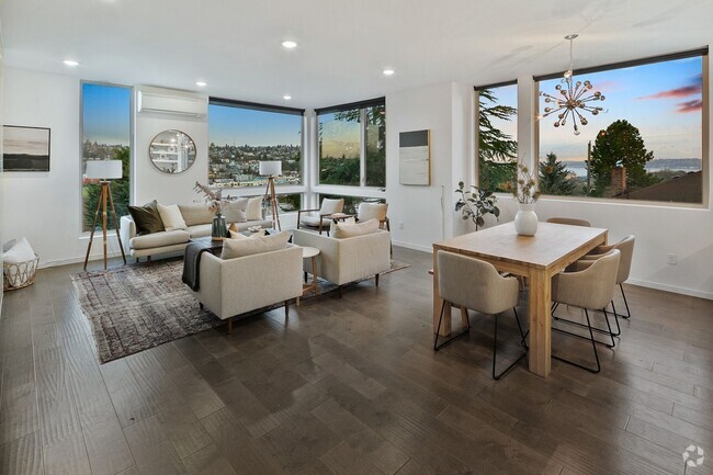 Building Photo - Urban luxury home with Views!