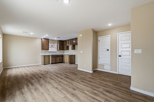 2-bedroom, 1-bath brand new apartment in 79924