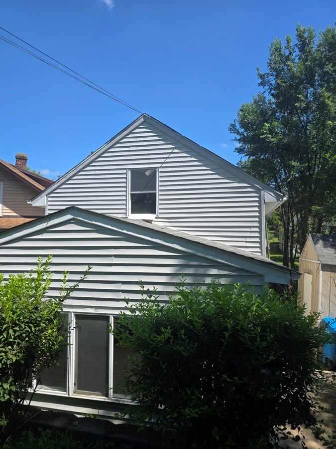 Photo - 1735 Wise Ave SE