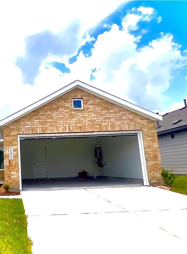Building Photo - 10809 Red Orchid Dr Rental
