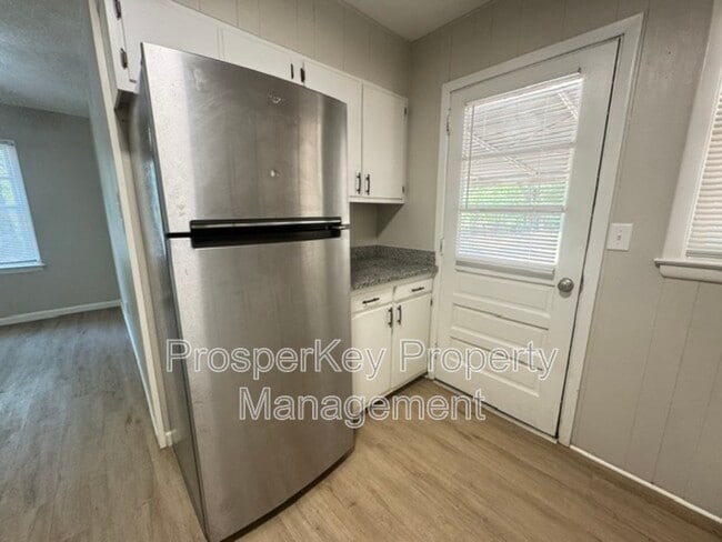 Photo - 1519 Baker St