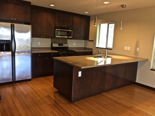 Photo - 3 bed 2.5 bath, Spacious BALLARD TOWNHOUSE!