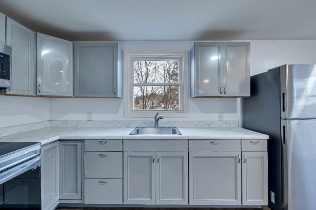 Photo - 1187 Appenzeller Ave