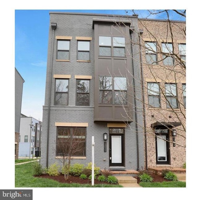 Photo - 13032 Hattontown Square Townhome