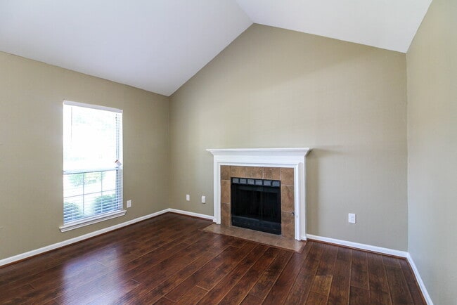 Photo - 1524 Chapman St