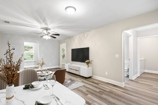 Photo - Pooler Station