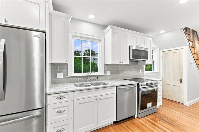 Photo - 1552 Kingstown Rd