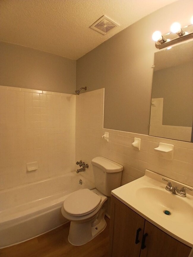 Photo - Raleigh Living: Updated 2-Bedroom with Modern Finishes