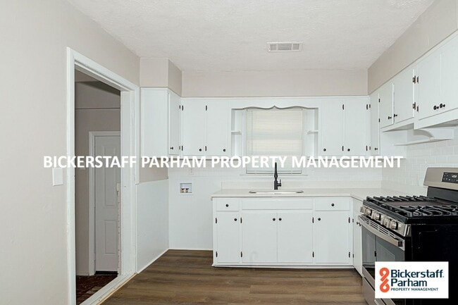 Photo - New to the market!!  Welcome to this charm...