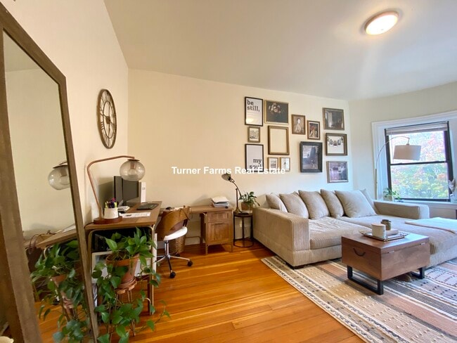 Photo - 1463 Beacon St Unit 31