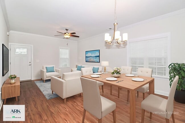 Photo - 192 Glenshee Ct