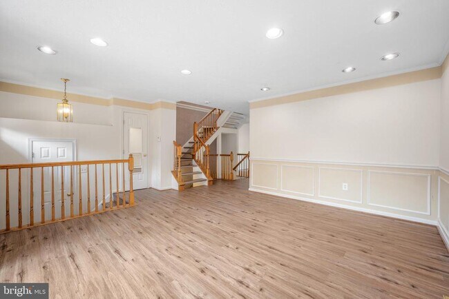 Photo - 5522 April Journey