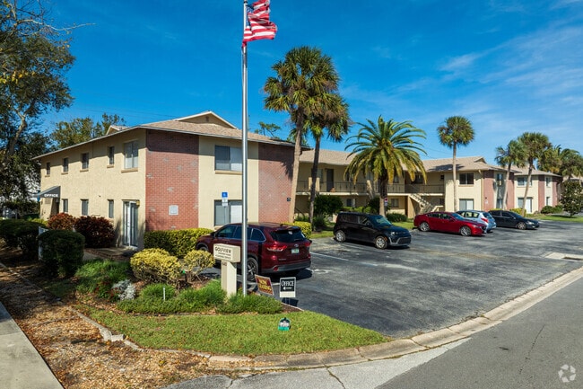 Photo - Golfview Apartments