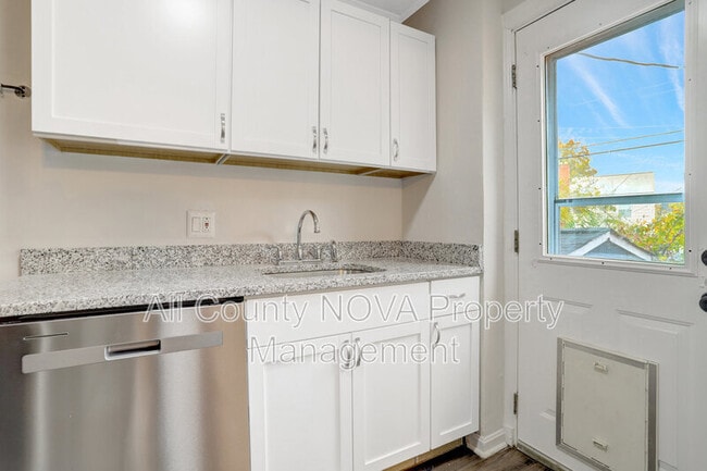 Photo - 2238 Farrington Ave