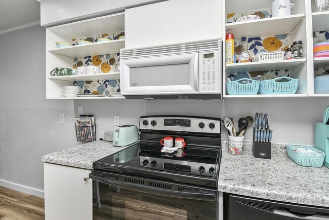 Photo - 400 E Rockford Dr Unit #102