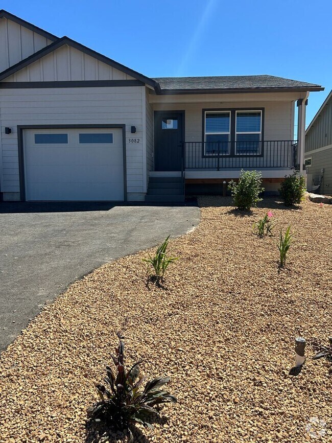 Building Photo - Brand New Duplex in SW Redmond Rental