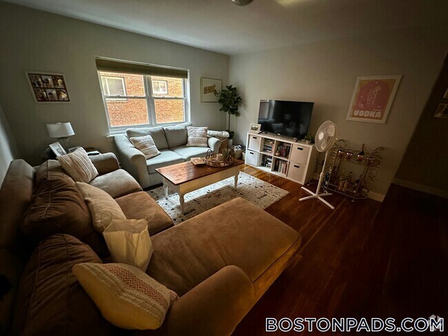 Building Photo - 63 Selkirk Rd Rental