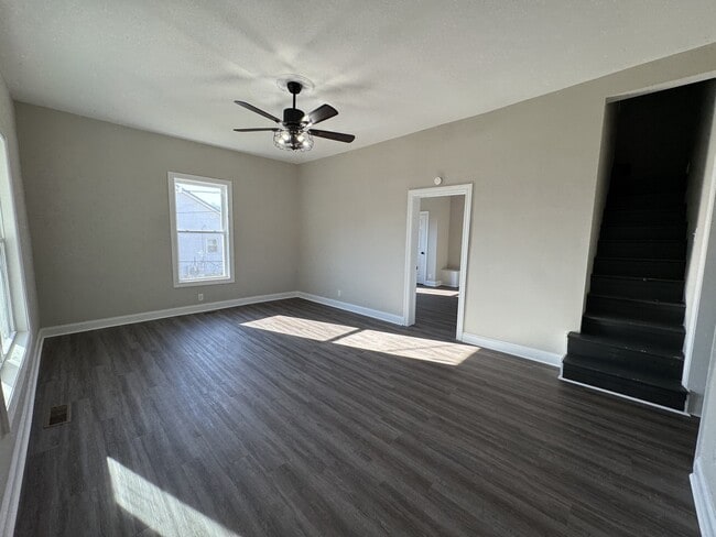 Photo - 122 N Vine St