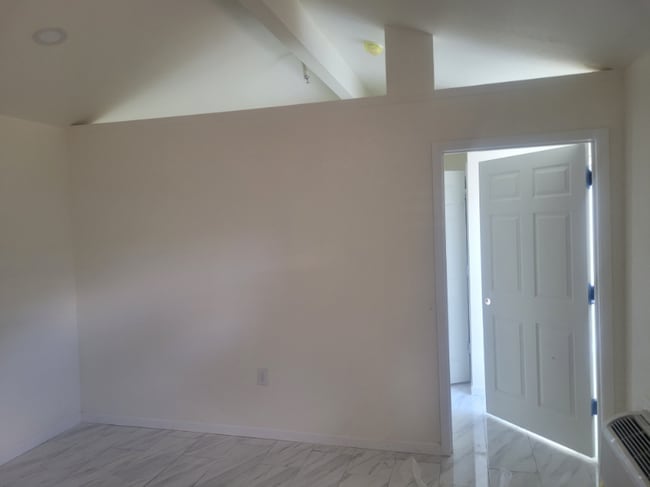 Photo - 16185 MS-603