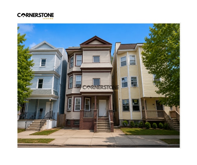Building Photo - 483 Avon Ave Unit 3