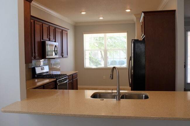 Building Photo - 8219 SW 78th Cir Rental