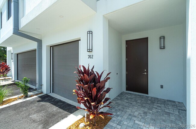 Photo - 702 Cypress Grove Dr