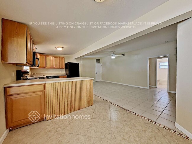 Photo - 8856 67th St