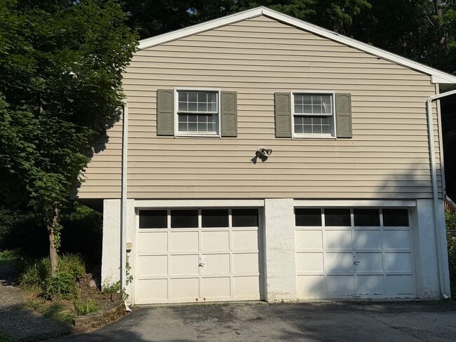 33 Abes Way