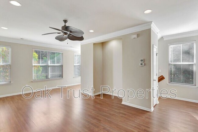 Photo - 1479 Roustabout Way