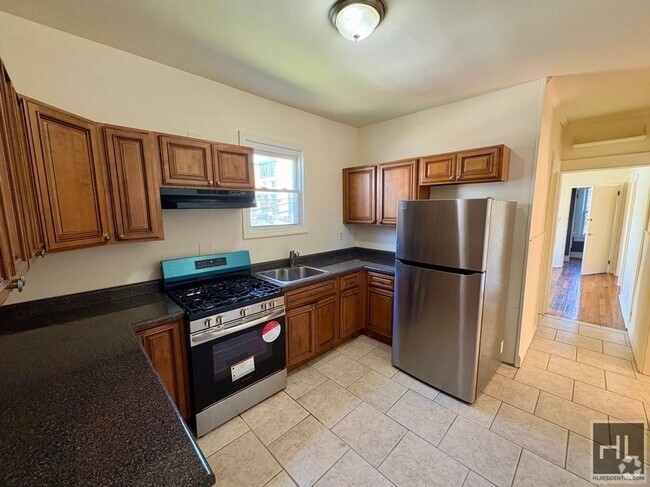 Building Photo - Convent Place, YONKERS Rental
