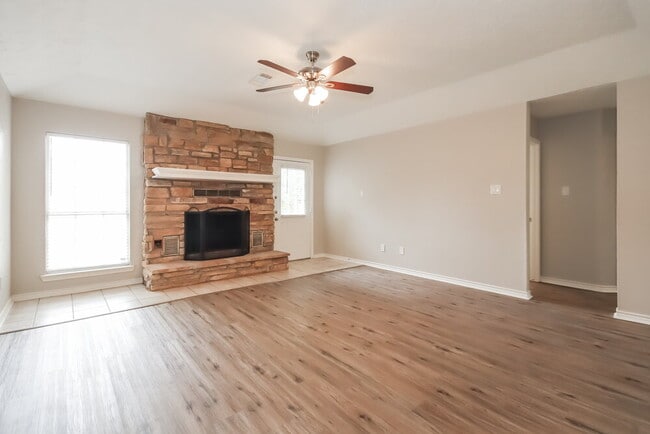 Photo - 9695 Twin Shores Dr