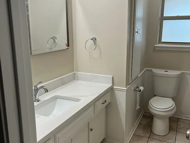 Photo - 1006 Tyler Ave NW