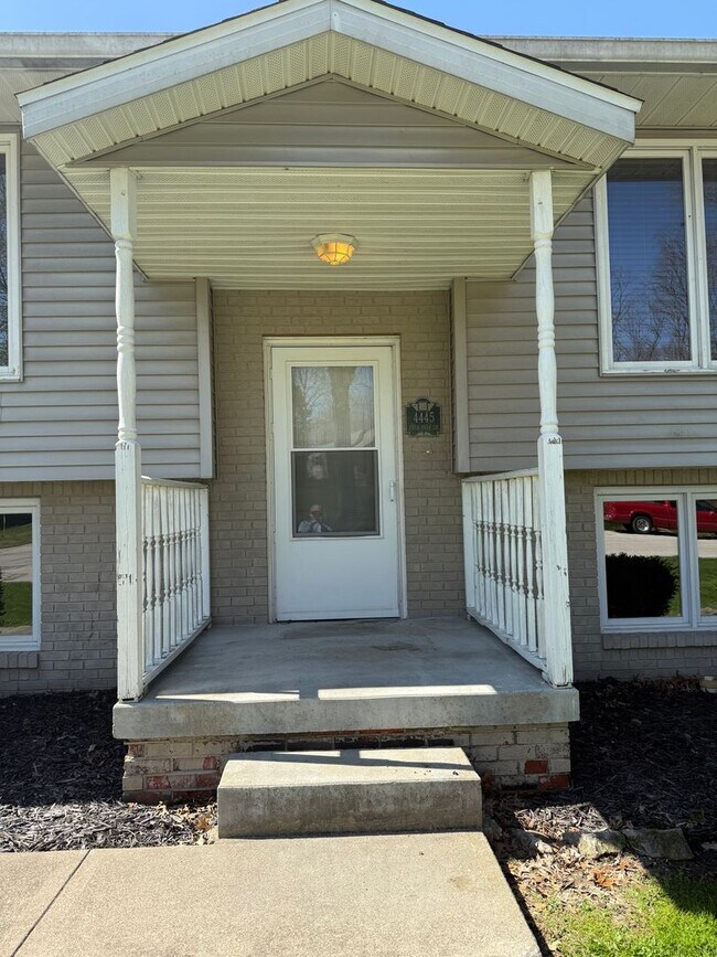 Photo - 3 BR / 3 BA Single-family home near Ellettsville