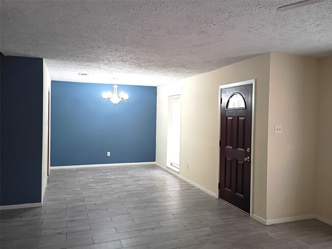 Photo - 2847 Field Line Dr