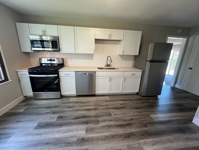 Photo - Newly Remodeled 3 bed ranch in Normal!