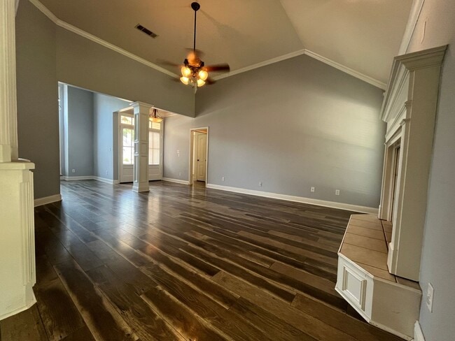 Photo - 1050 Azalea Garden Dr