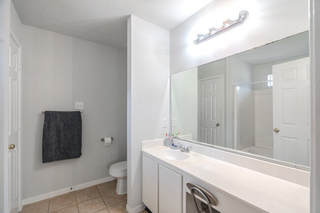 Photo - 914 Parsonfield Ct