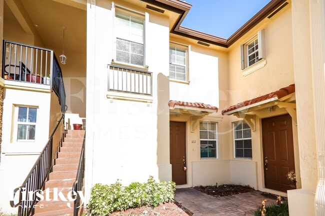 Building Photo - 1495 NE 33rd Ave