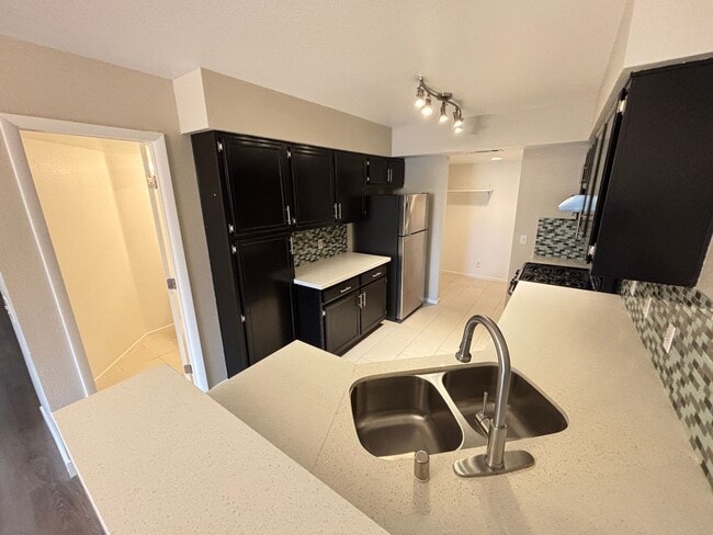 Photo - Charming 2 Bed/3Bath/1Car Townhome nestled in this beautiful Green Valley Community!