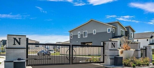 Building Photo - Move-in Special!! Luxury Living in the Hea... Rental
