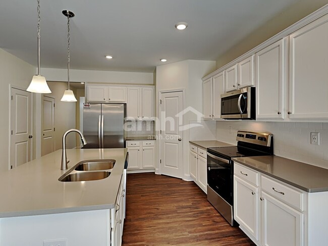 Photo - 7112 Garrett Ct