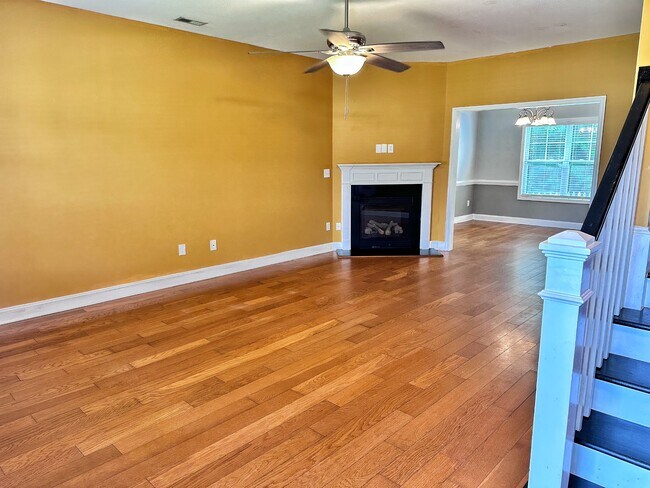 Photo - 103 Murifield Dr